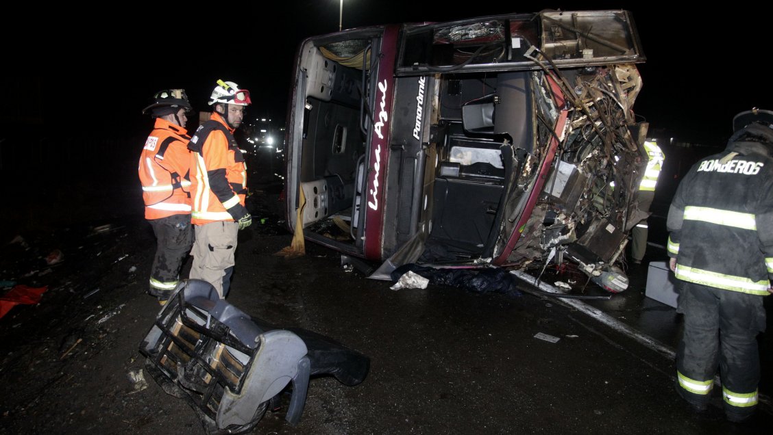 Tras las críticas, aseguradora indemnizará a familias de las víctimas del bus de Línea Azul