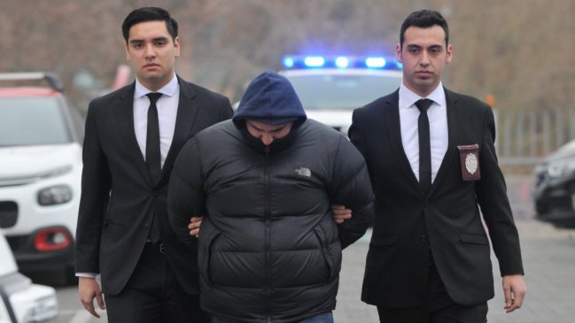 Ex PDI y su amante fueron detenidos acusados de liderar red de explotación sexual infantil