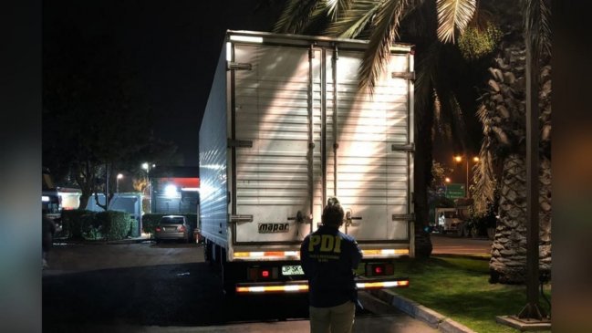 La Serena: Al menos una docena de sujetos participó en robo a camión de mudanza