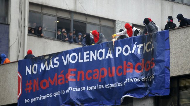 Instituto Nacional: Apoderados piden un fiscal exclusivo para combatir a los encapuchados