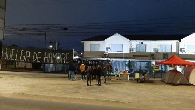 Dos trabajadores del cementerio Parque del Maule iniciaron huelga de hambre