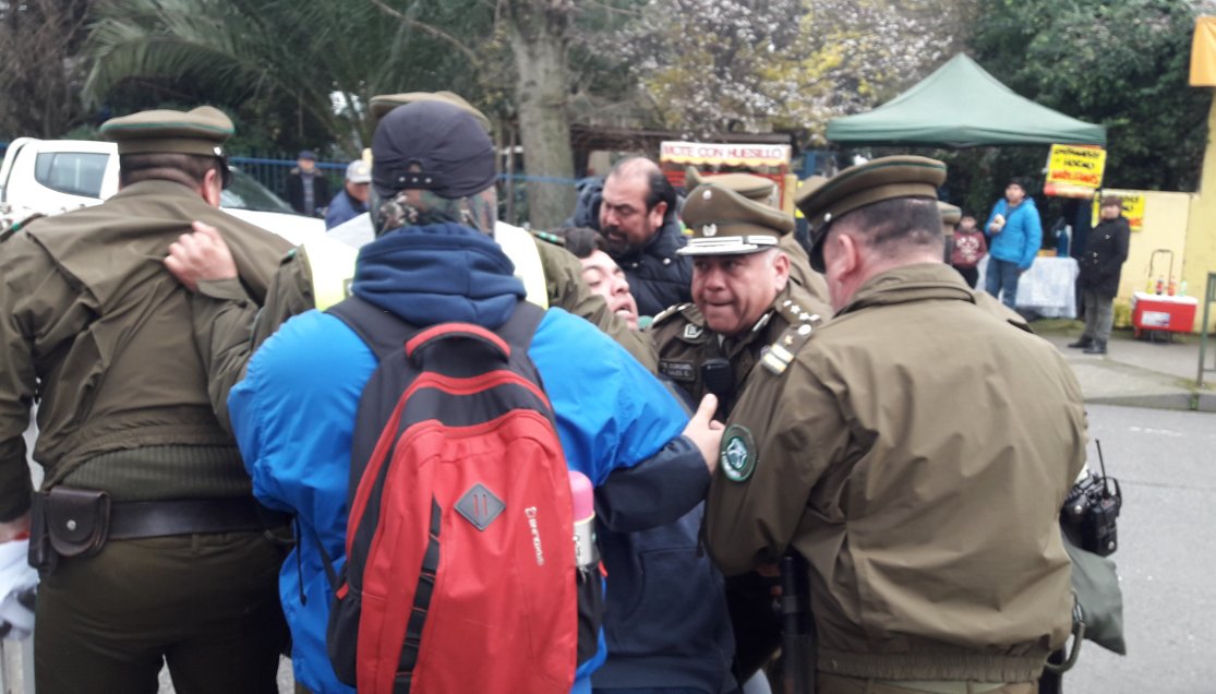 Cinco detenidos dejó manifestación a favor de las 40 horas en acto de Piñera en Chillán Viejo