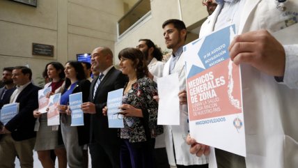   Comisión de Salud de la Cámara respaldó movilización de médicos generales de zona 