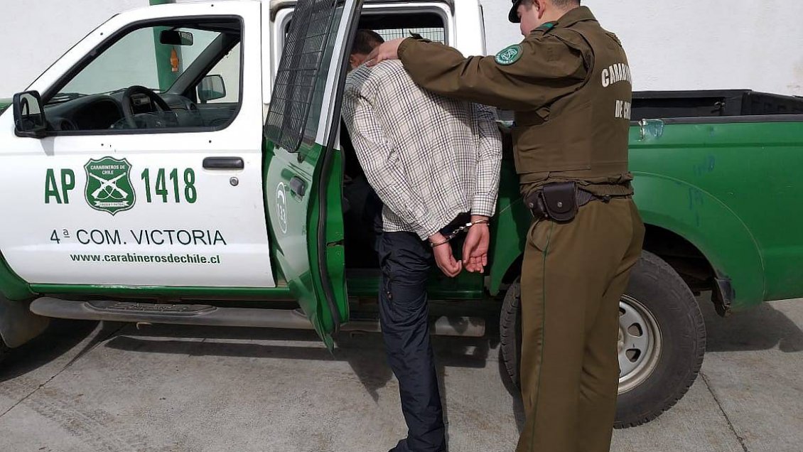 Adolescente infractor de ley pidió hacer un trámite y fue descubierto robando en supermercado