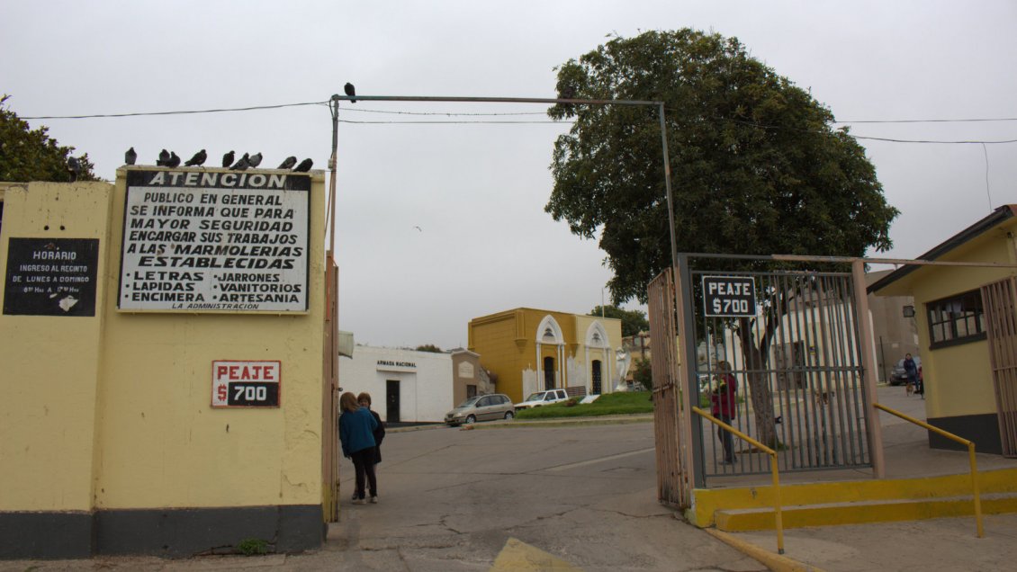 Informe final descarta presencia de agua en tumbas del cementerio de Playa Ancha