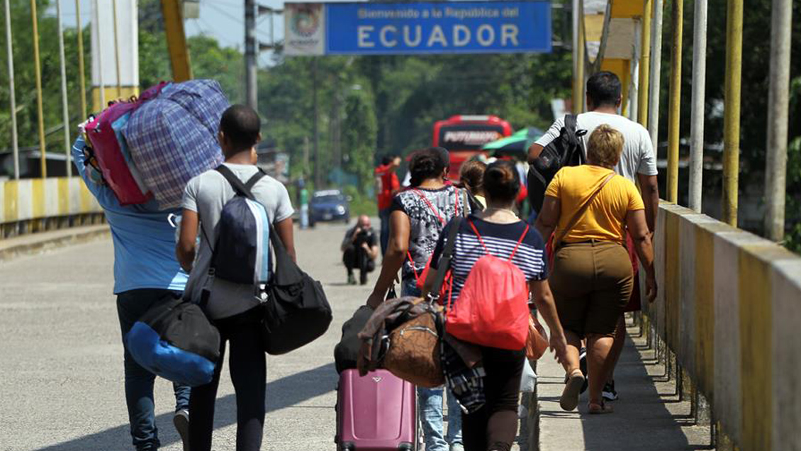 Miles de venezolanos cruzaron de Colombia a Ecuador antes de exigencia de visa