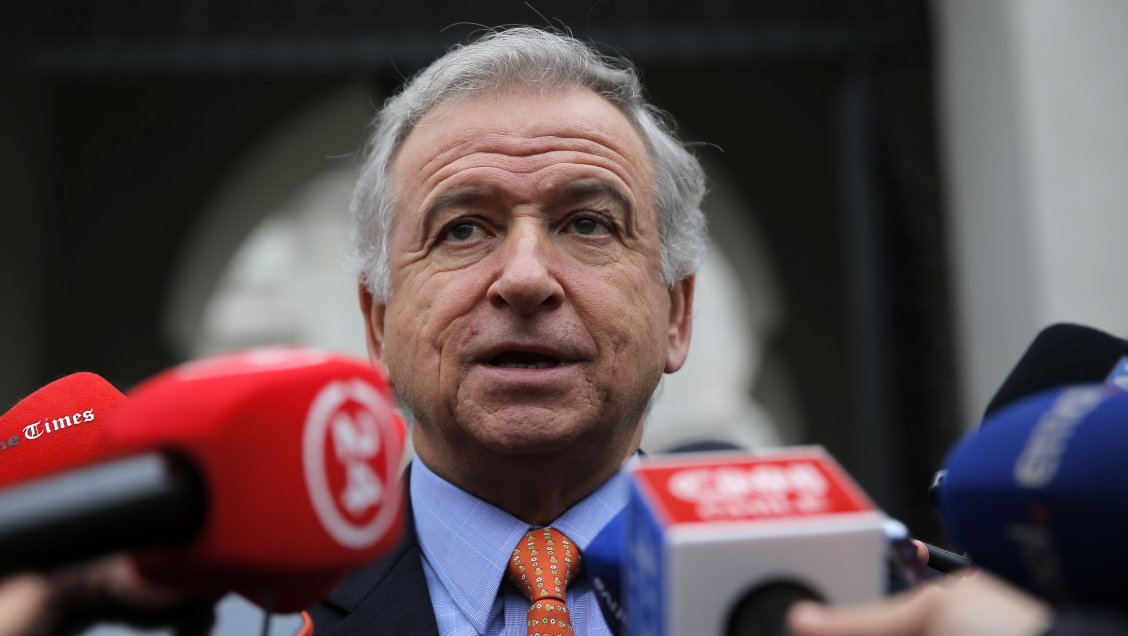 Ministro Larraín: No estamos haciendo 