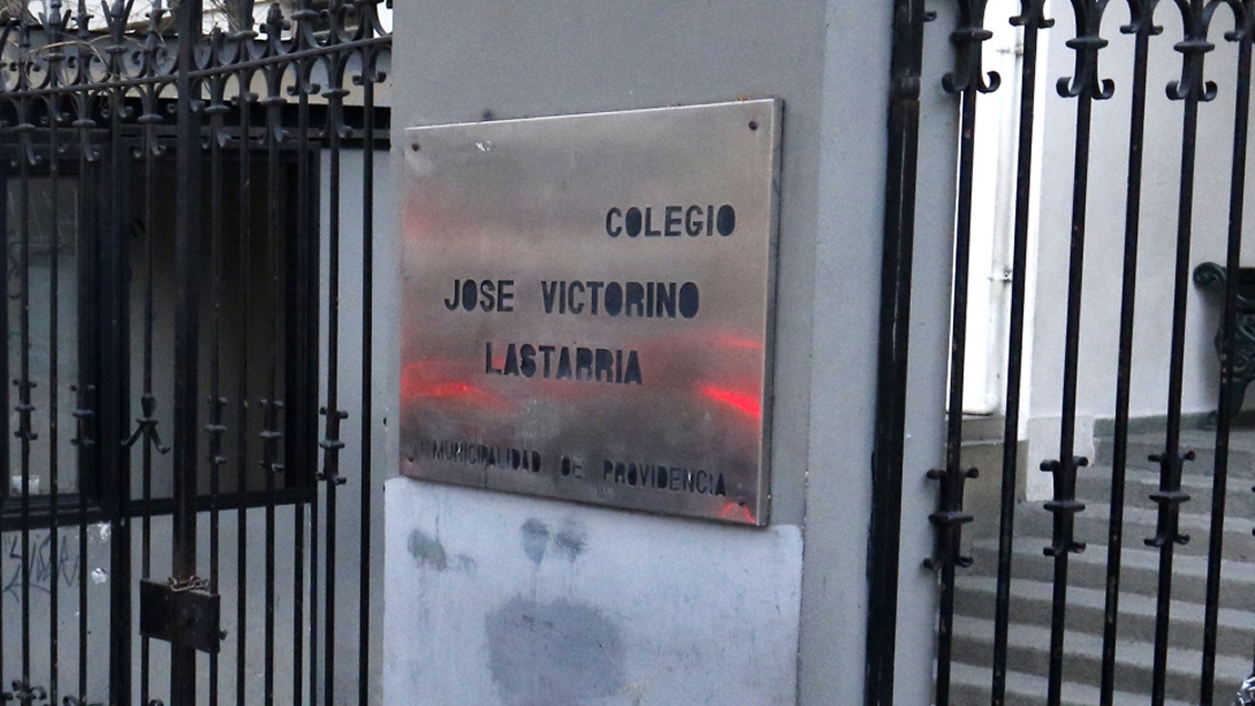 Pelea entre alumnos del Liceo Lastarria terminó con estudiante apuñalado