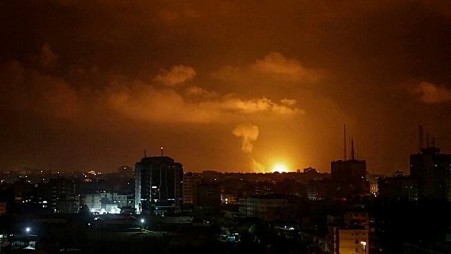 Israel bombardea instalación de Hamás en Gaza en respuesta a cohetes
