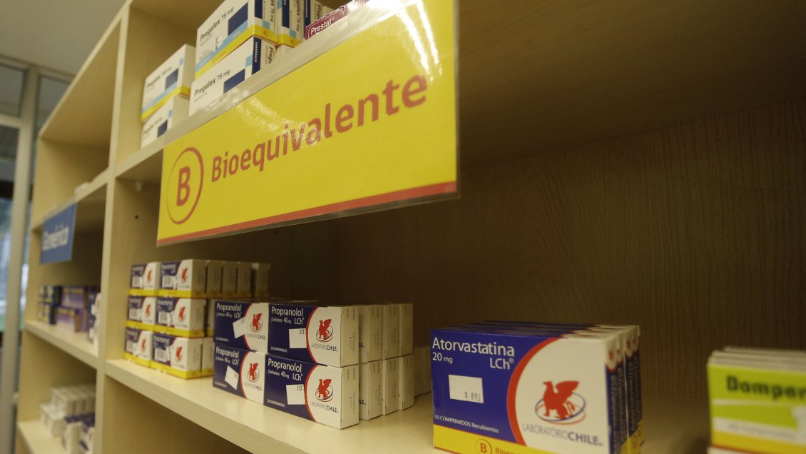 Experto: La posible venta de medicamentos en supermercados es pirotecnia
