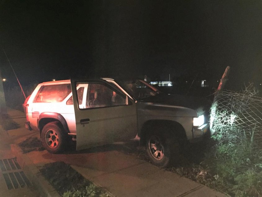 Detienen a sujeto que chocó en auto robado tras persecución policial en Quillón