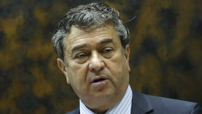 Senadores del Maule solidarizan con Juan Antonio Coloma tras ataque a su sede en Talca