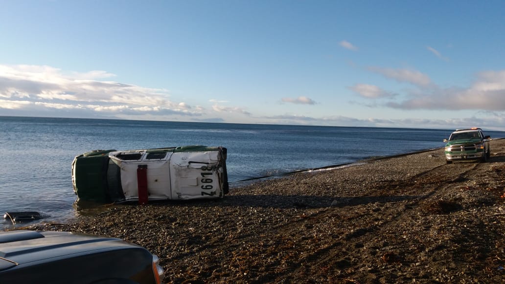 Patrulla de Carabineros volcó y terminó 