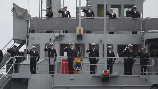 Llamarada en el buque Sargento Aldea deja a tres marineros heridos