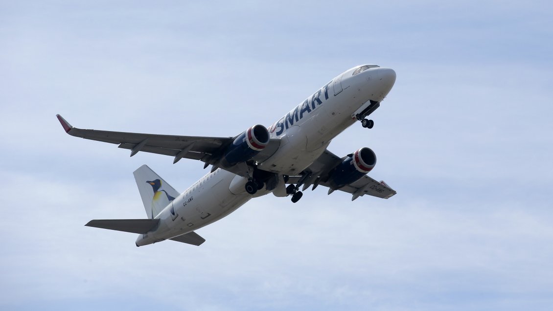 Contraloría detectó viajes injustificados de autoridades comunales por más de 100 millones