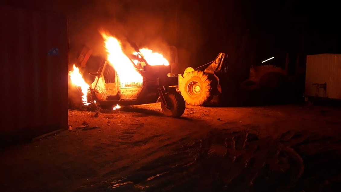 Un atentado incendiario destruyó máquinas de una empresa forestal en Purén