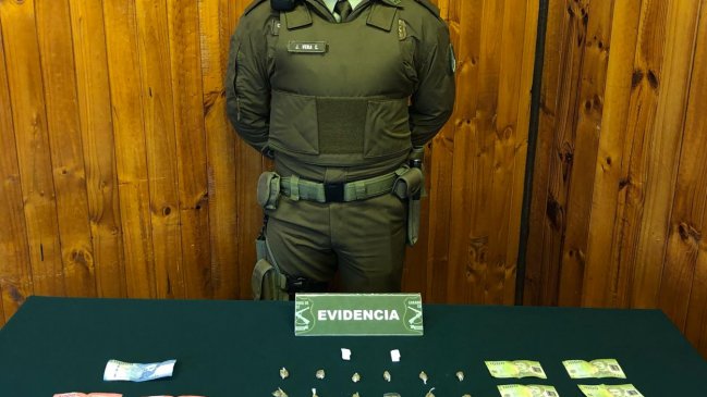 Detienen a hombre tras sorprenderlo portando droga al interior de caleta de San Antonio