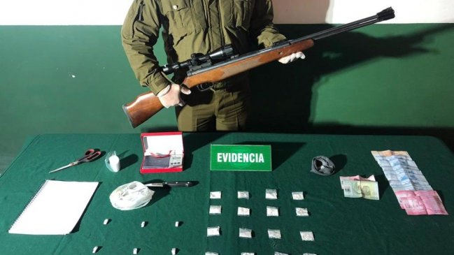 Incautan droga y una escopeta a postones en allanamiento a cuatro casas de Copiapó