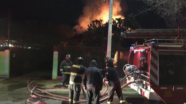 Incendio destruyó un jardín infantil en Villa Alemana