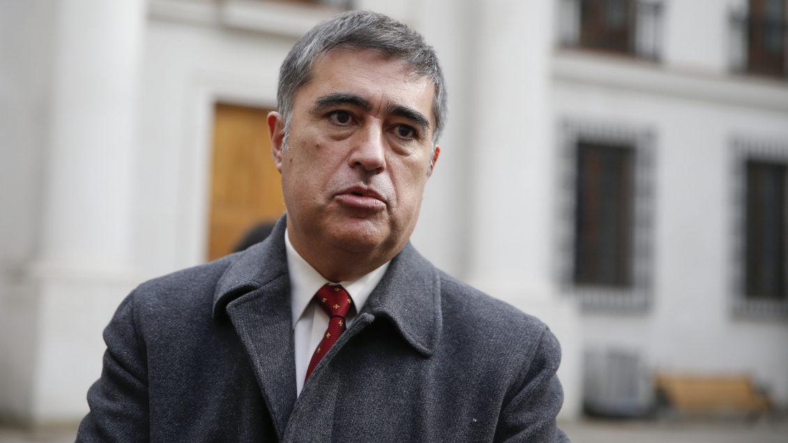 Desbordes defiende a Kast: No creo que le pase lo de Golborne