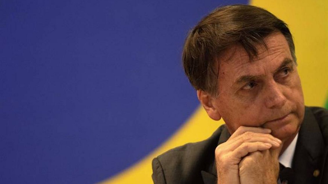 Aprobación de Bolsonaro resiente la crisis del Amazonas