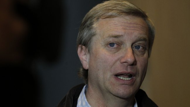 Kast explica las tres sociedades en Panamá: 