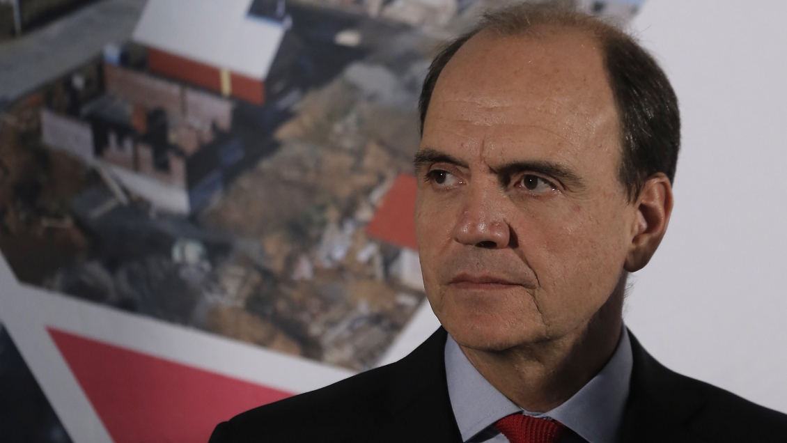 Gobierno: Entra más gente a los campamentos que la que somos capaces de dar solución