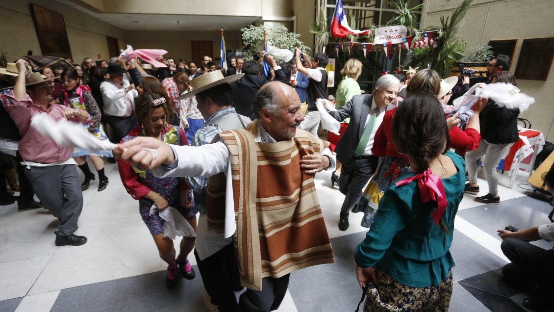 Mala coincidencia: Congreso celebrará Fiestas Patrias el 11 de septiembre