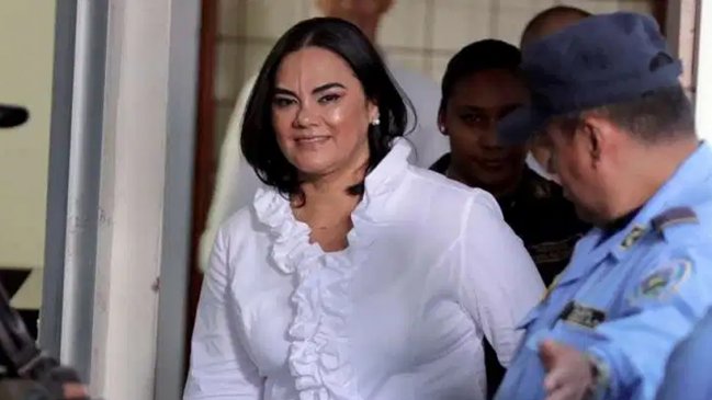  Condenan a 58 años por corrupción a ex primera dama de Honduras  