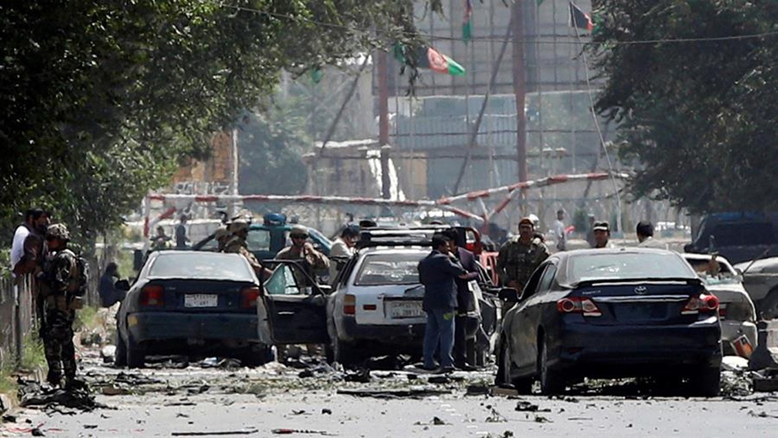 Atentado talibán con bomba deja 10 civiles muertos y 42 heridos en Kabul