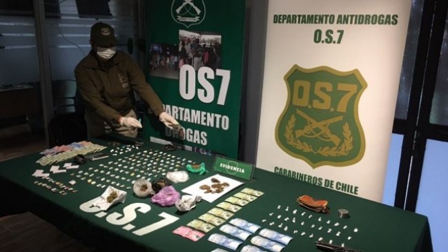 Carabineros detuvo a cuatro personas e incautó dos kilos de cocaína en Temuco