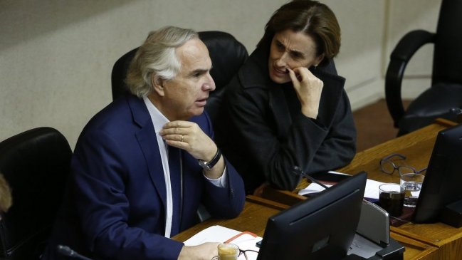 Chadwick pide a acusadores de Cubillos 