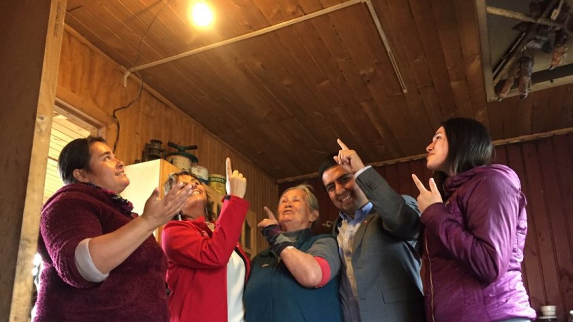 A sus 73 años, mujer cumplió el sueño de iluminar su casa mediante electricidad