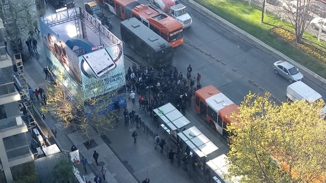 Estudiante del Instituto Nacional fue atropellado por bus del Transantiago