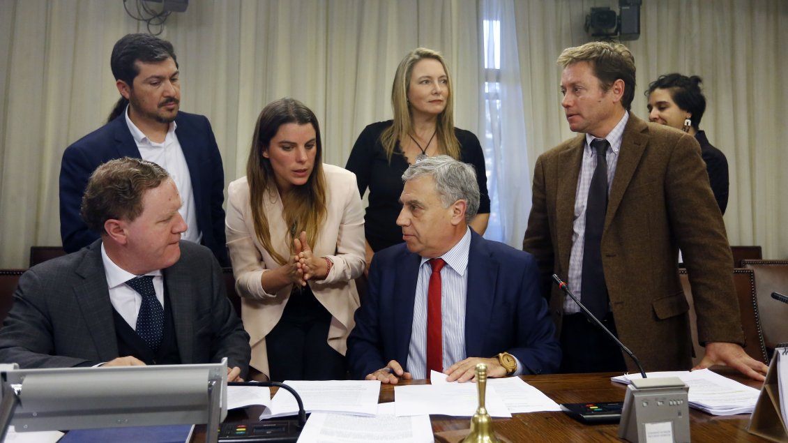 Comisión revisora de acusación contra Cubillos suspendió sesión de este jueves