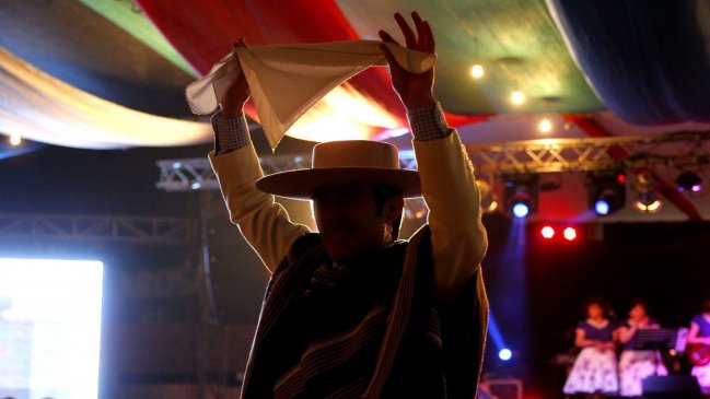 Puente Alto: Delincuentes irrumpen en kermés escolar en la misma calle de la masacre