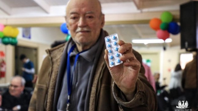 Adultos mayores de Concepción recibirán viagra y lubricantes