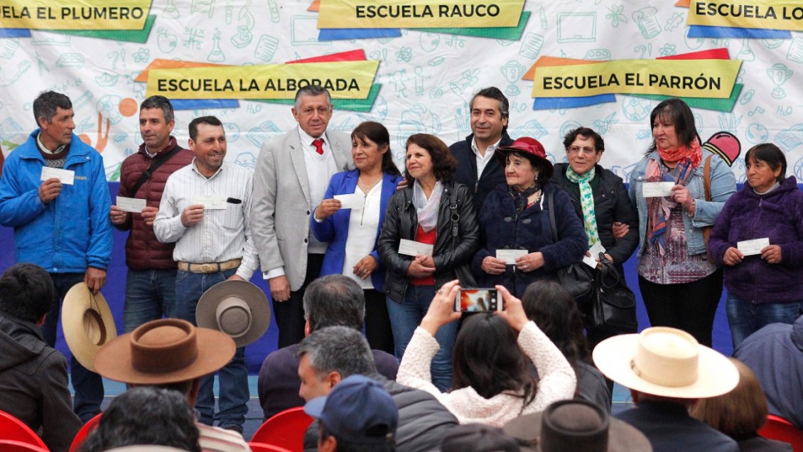 Con polémica terminó la entrega de recursos por emergencia agrícola en la comuna de Rauco