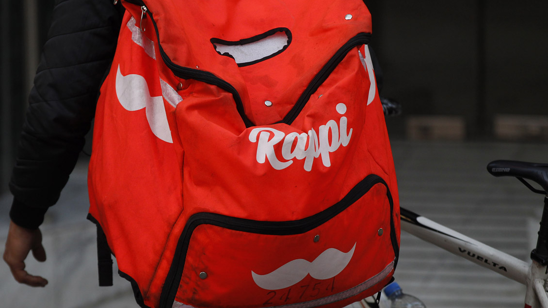 Senda y apps de delivery se comprometieron a evitar la venta de alcohol a menores