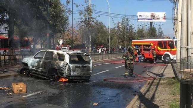Delincuentes quemaron dos vehículos tras robo frustrado a banco en La Florida