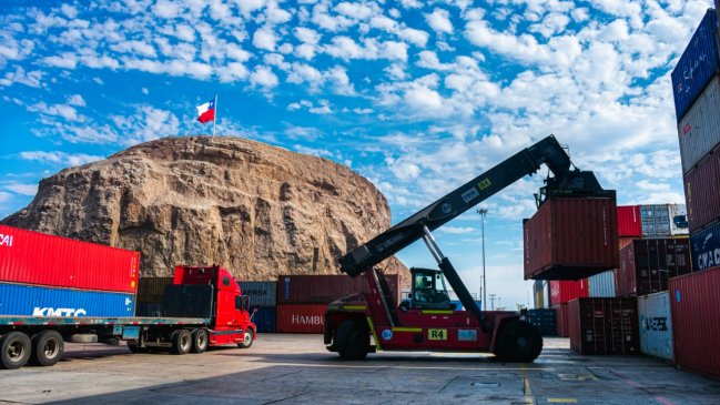 Empresa Portuaria Arica anunció cobro anticipado tras deuda impaga de Servicios Portuarios de Bolivia