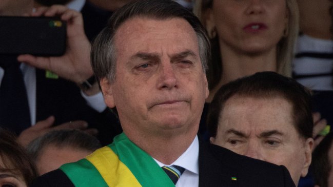 Bolsonaro promulgó ley que autoriza a hacendados andar armados en sus tierras