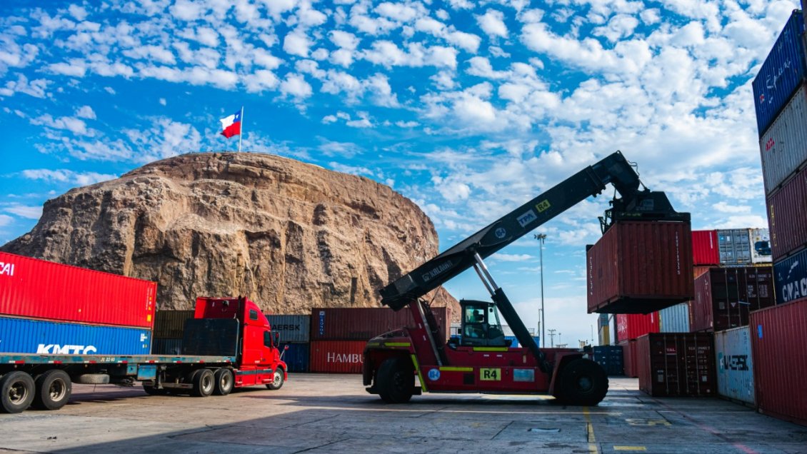 Empresa Portuaria Arica anunció cobro anticipado tras deuda impaga de Servicios Portuarios de Bolivia