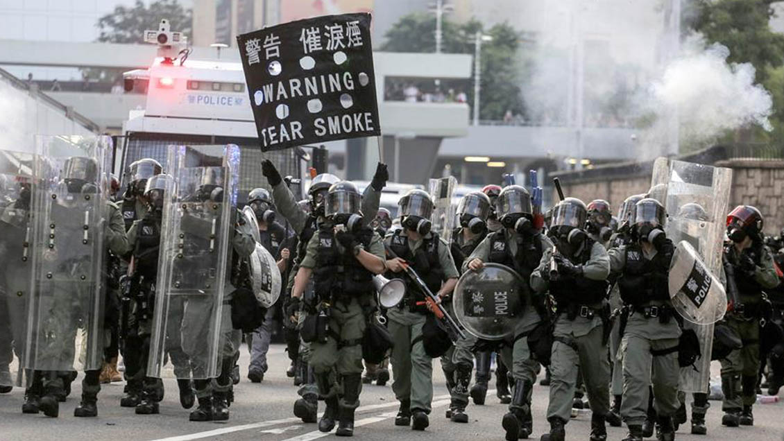 ONG denunció tortura policial contra manifestantes detenidos en Hong Kong