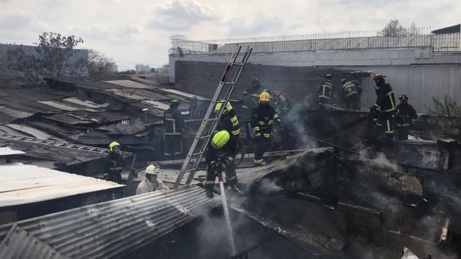 Incendio afecta a una vivienda en el Barrio Franklin