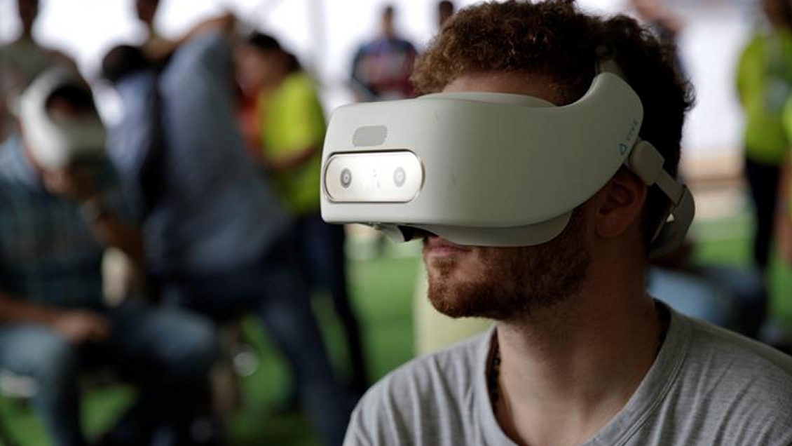 Rector propuso adoptar la realidad virtual como una metodología de enseñanza