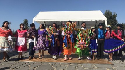  Francia: Colonia chilena celebró las Fiestas Patrias en parque de París  