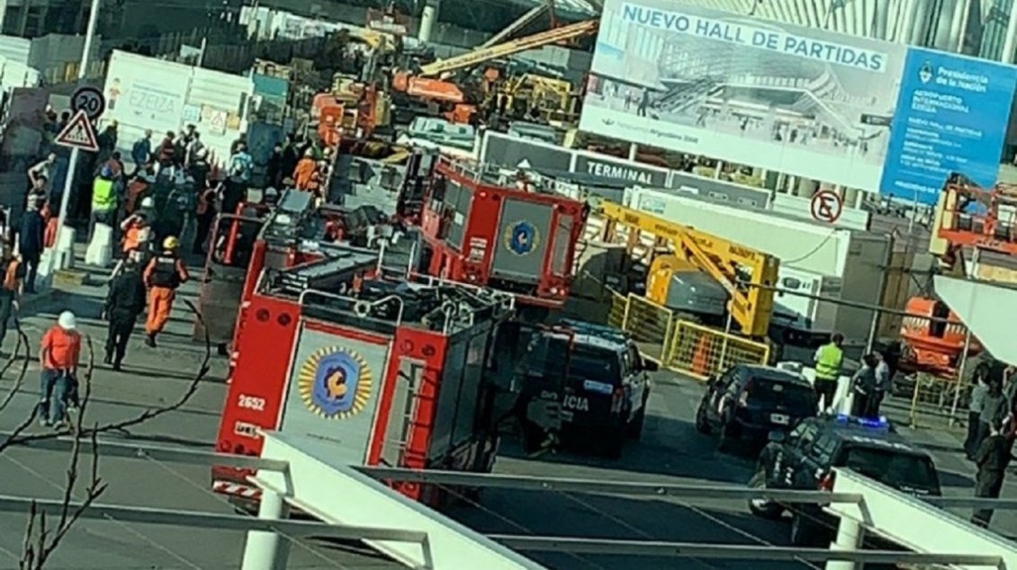 Derrumbe en Aeropuerto de Ezeiza dejó un fallecido y siete heridos