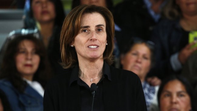 Ministra Cubillos respondió la acusación constitucional y alegó su admisibilidad