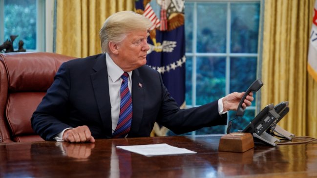 Casa Blanca publicó transcripción de llamada en que Trump insta a Ucrania a investigar a Biden